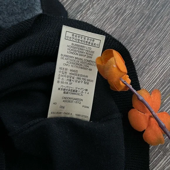 Burberry Check Detail Merino Wool Crew Neck Sweater - Picture 7 of 8